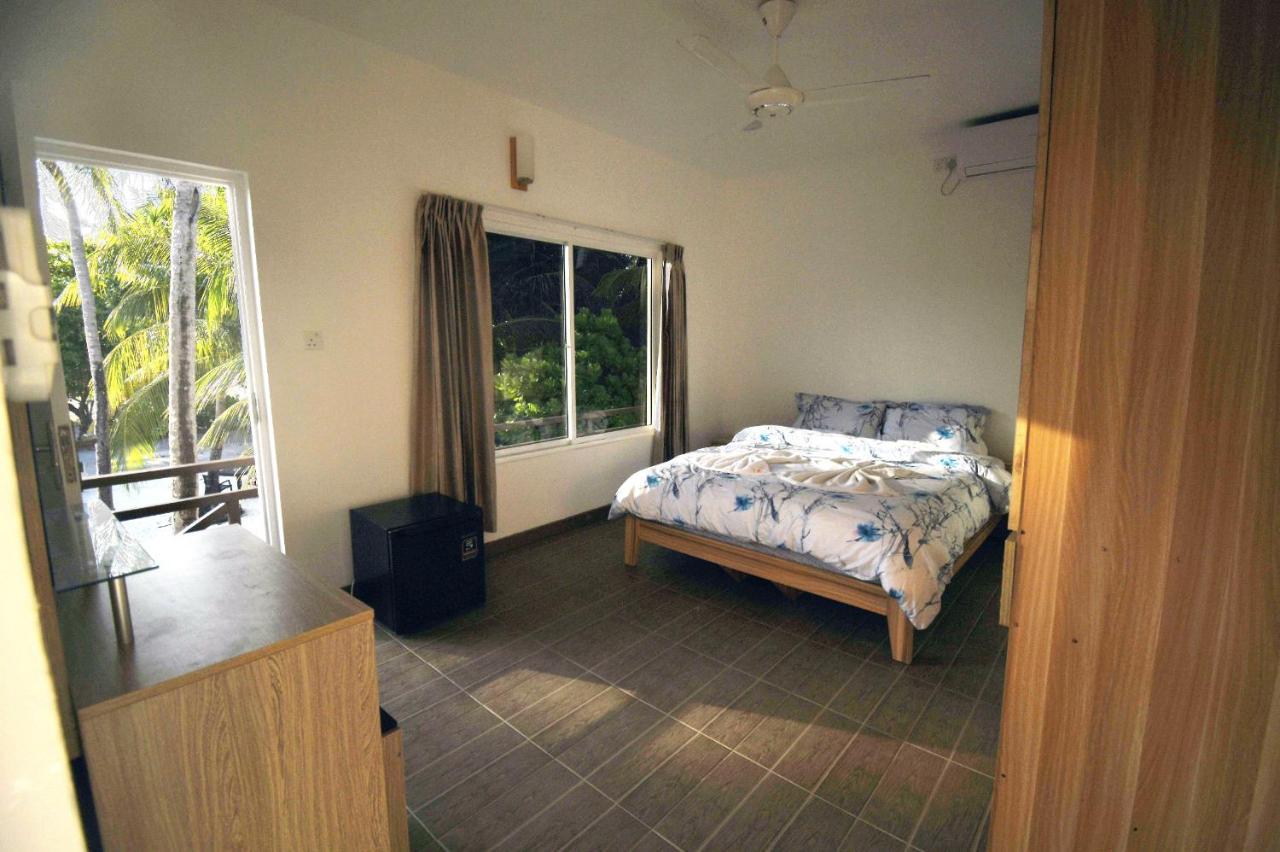 Surf Yoga Camp Hotel Thulusdhoo Exterior photo