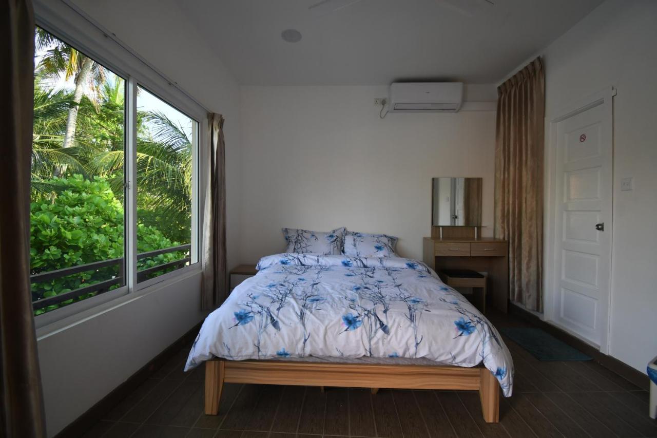 Surf Yoga Camp Hotel Thulusdhoo Exterior photo