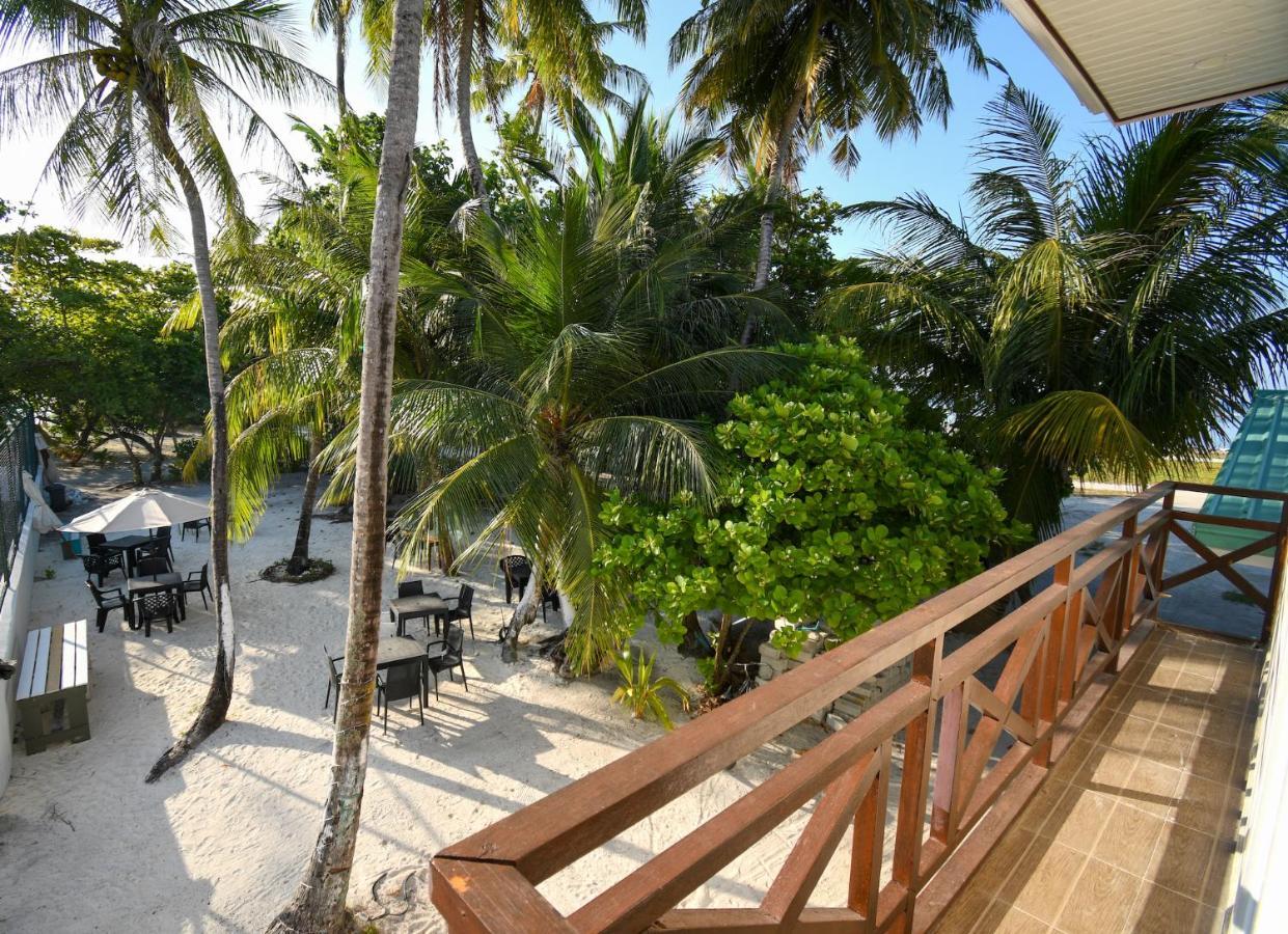 Surf Yoga Camp Hotel Thulusdhoo Exterior photo